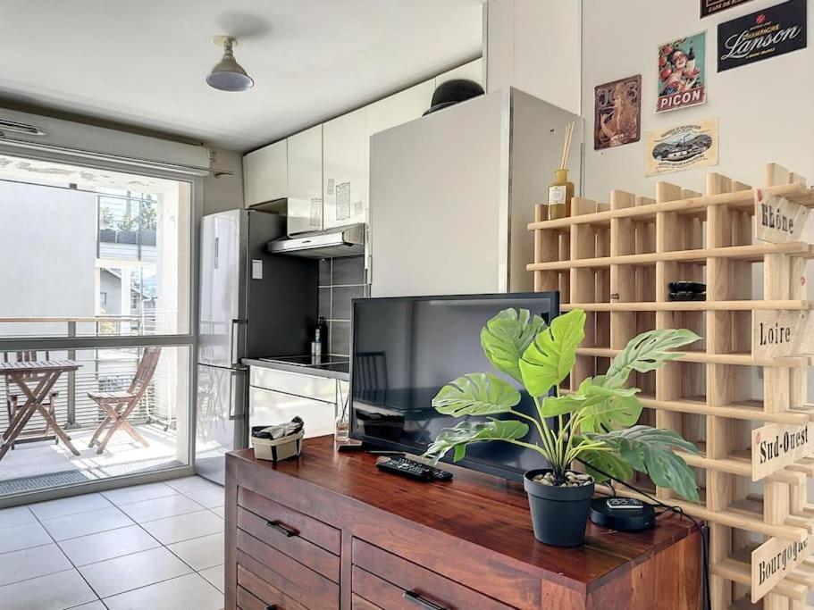 Le Central-4 Personnes-parking Appartement